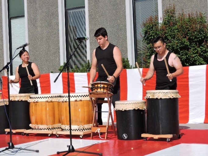 Taiko drummers